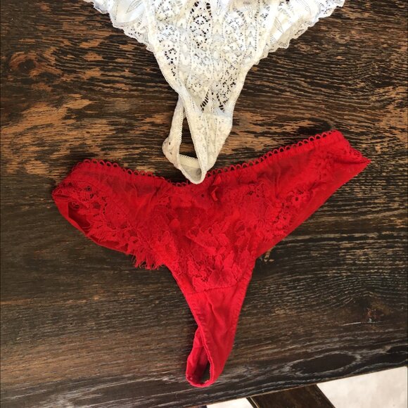 set of 3 lace thongs - Picture 2 of 3